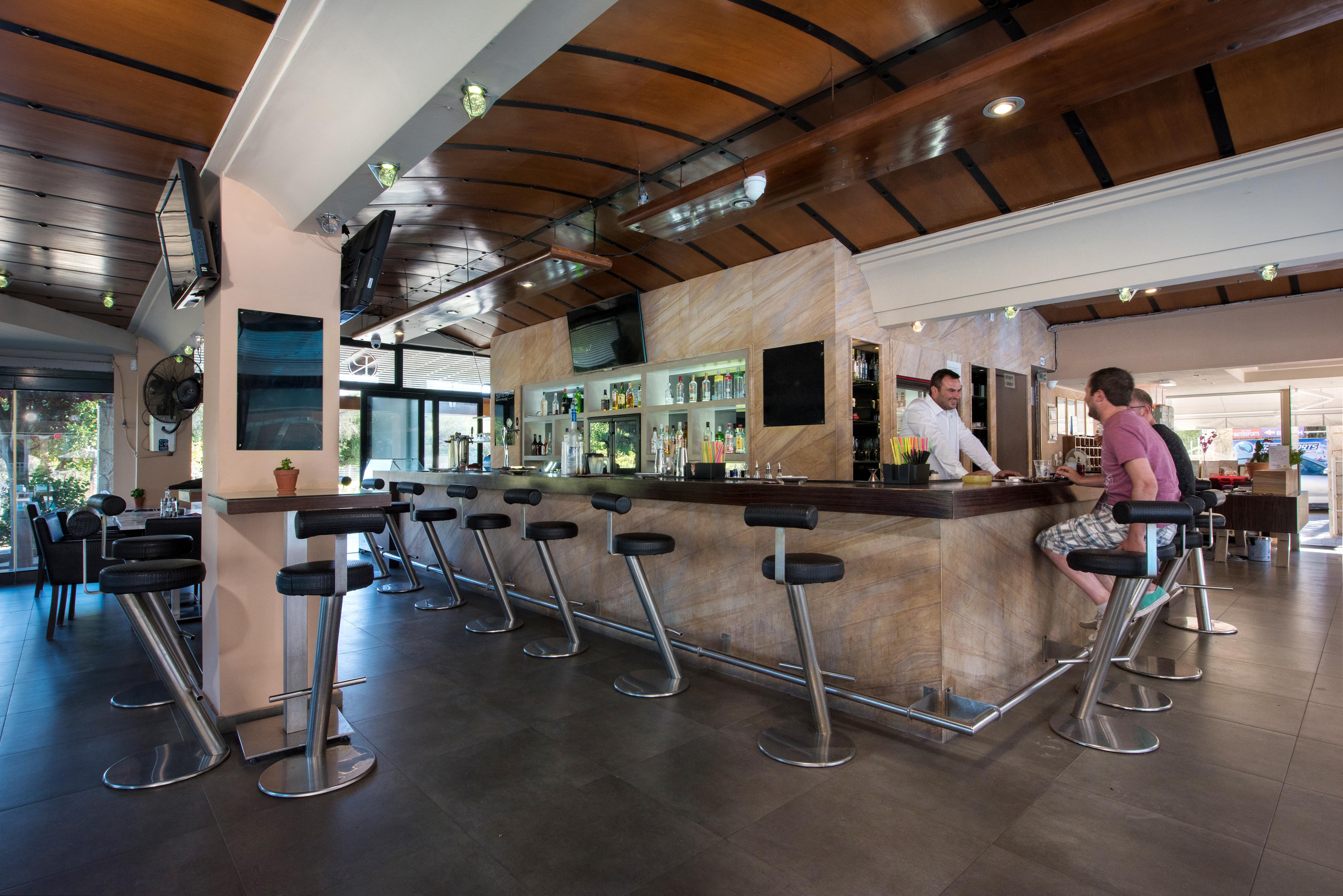 Kavos Plaza Hotel Luaran gambar