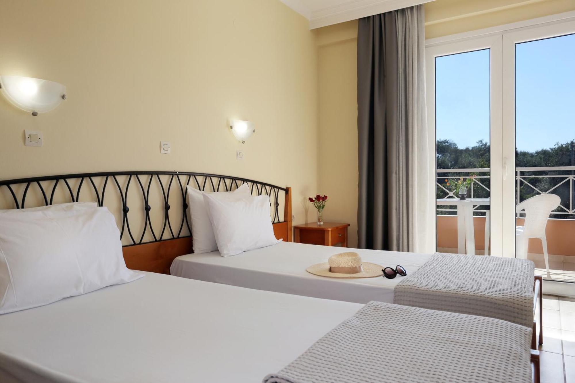 Kavos Plaza Hotel Luaran gambar