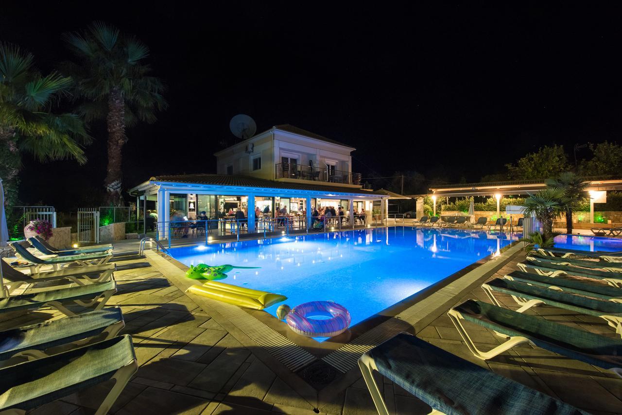 Kavos Plaza Hotel Luaran gambar