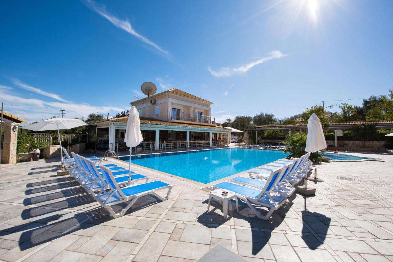 Kavos Plaza Hotel Luaran gambar